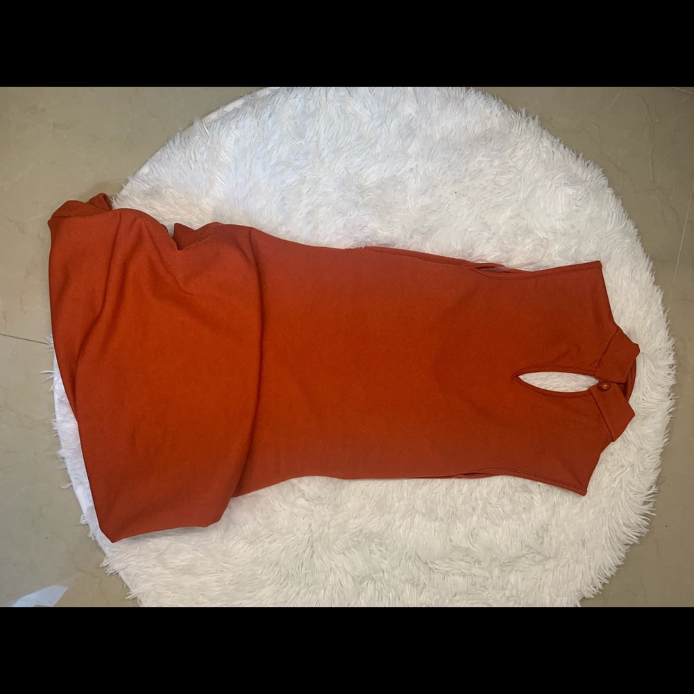 Dress - Picture 2 of 7